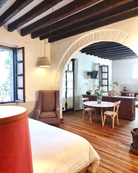 Honeymoon Suite | 1 bedroom, premium bedding, down comforters, individually decorated