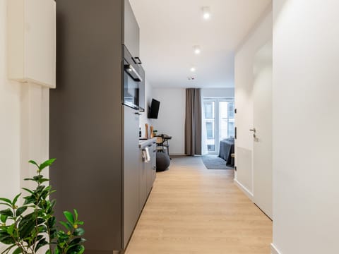 Suite L | Private kitchen | Fridge, stovetop, espresso maker, electric kettle