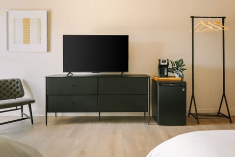 1 bedroom, individually furnished, bed sheets