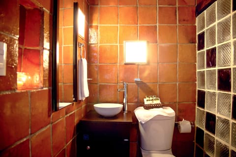 Presidential Suite (Full Board Program) | Bathroom | Free toiletries, hair dryer, bathrobes, towels