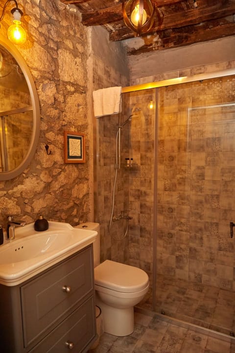 Standard Double Room | Premium bedding, individually decorated, free WiFi, bed sheets