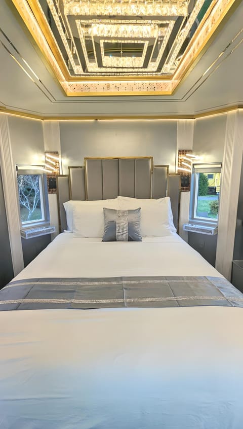 Elite Studio, 1 Queen Bed (Casino Royale - Private Caboose) | Individually decorated, individually furnished, free WiFi, bed sheets