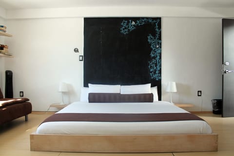 Master Suite | In-room safe, desk, free WiFi, bed sheets