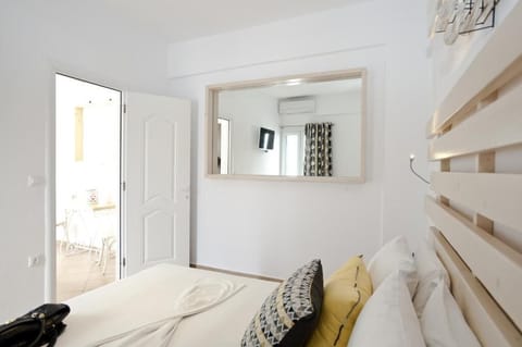 Junior Suite | In-room safe, soundproofing, iron/ironing board, free WiFi