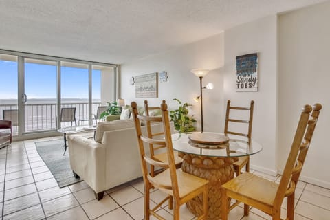 Condo, Multiple Beds, Ocean View | Dining