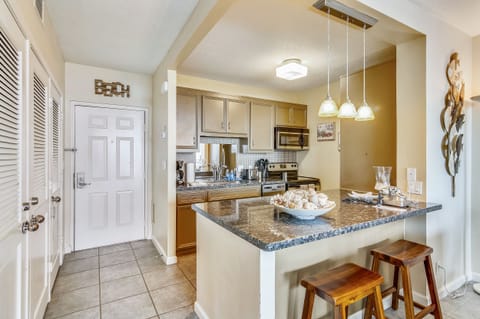 Condo, Multiple Beds, Ocean View | Private kitchen | Fridge, microwave, oven, stovetop