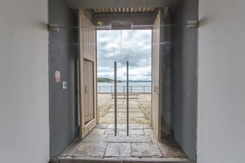 Luxury Apartment, Private Bathroom, Sea View (Royal William Yard) | Lobby