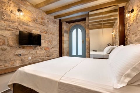 Egyptian cotton sheets, premium bedding, down comforters