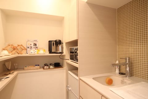 Suite, Japanese Western Room, Non Smoking | Private kitchen | Fridge, electric kettle