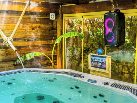 Indoor spa tub