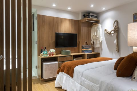 Standard Double Room | Minibar, in-room safe, blackout drapes, free WiFi