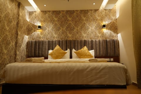 Executive Single Room | Egyptian cotton sheets, premium bedding, down comforters, pillowtop beds