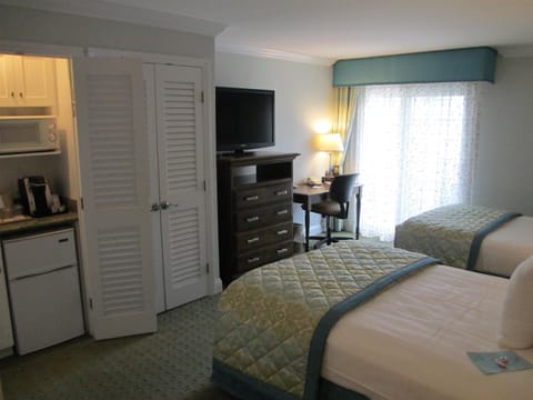 Premium bedding, pillowtop beds, in-room safe, blackout drapes