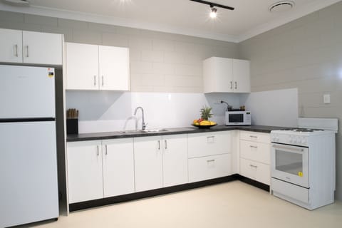 Apartment, 2 Bedrooms | Private kitchen | Full-size fridge, microwave, oven, stovetop