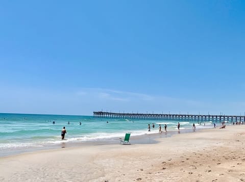 Beach nearby, beach shuttle, 4 beach bars, surfing