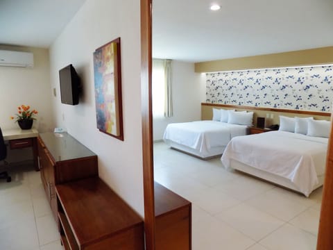 Standard Twin Room | Premium bedding, in-room safe, iron/ironing board, free WiFi