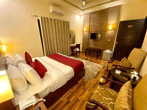 Deluxe Double Room | Free WiFi