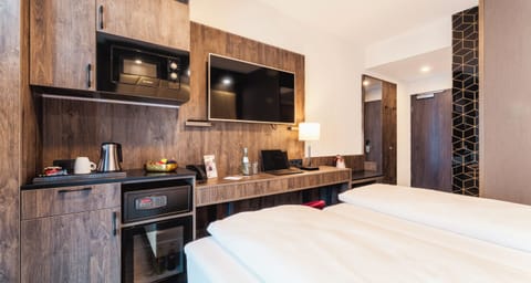 Premium Double Room | Minibar, individually decorated, desk, free WiFi