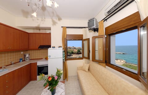 Apartment, 1 Bedroom, Sea View | Living room