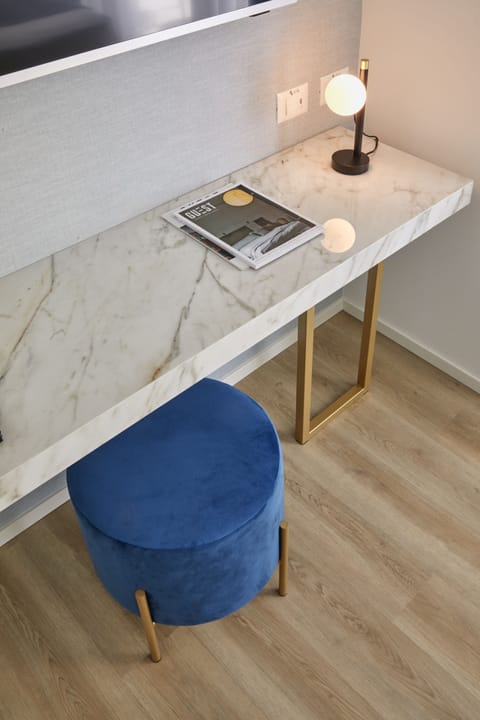 Egyptian cotton sheets, premium bedding, down comforters, pillowtop beds