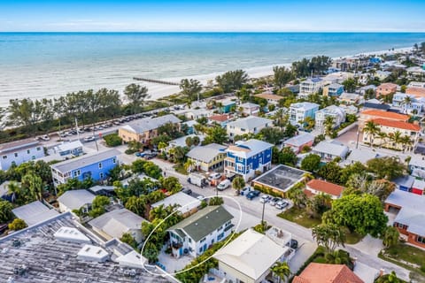 Condo, 2 Bedrooms | Aerial view