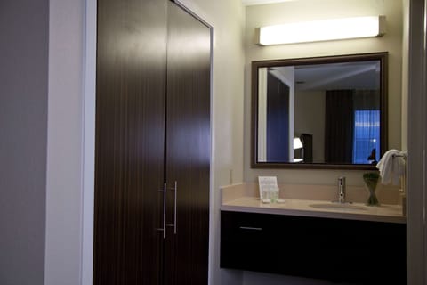 Suite, 1 Queen Bed, Accessible (Mobility Tub One Bedroom) | Bathroom | Combined shower/tub, free toiletries, hair dryer, towels