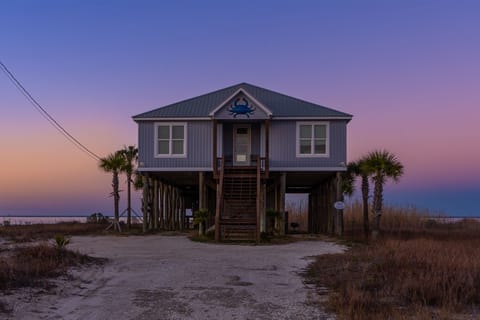 House, 4 Bedrooms | Exterior