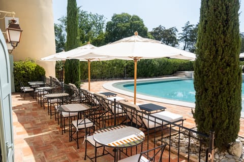 Free daily local cuisine breakfast