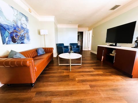 Signature Suite, 2 Bedrooms, Non Smoking, Bay View | Living area | LCD TV