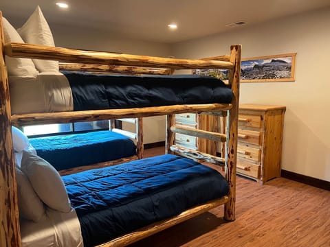 Deluxe Cabin, Hot Tub, Mountain View | Individually decorated, individually furnished, iron/ironing board