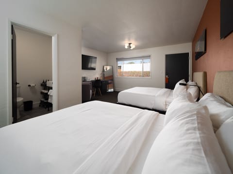 Deluxe Double Room | Premium bedding, pillowtop beds, desk, laptop workspace