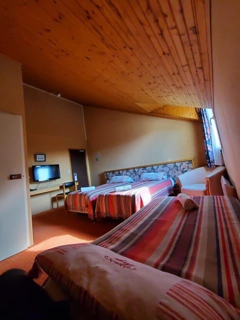 Basic Triple Room | Laptop workspace, blackout drapes, soundproofing, free WiFi