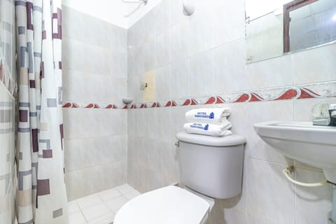 Air conditioner Double Room | Bathroom | Shower, designer toiletries, towels, soap