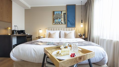 Classic Double Room | Desk, free WiFi, bed sheets