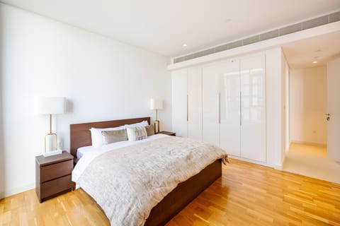 Panoramic Apartment | Individually decorated, individually furnished, laptop workspace