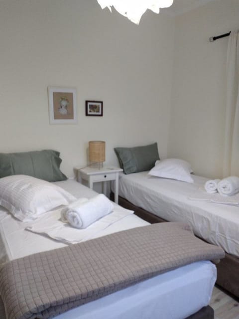 Basic Villa | Premium bedding, free WiFi, bed sheets