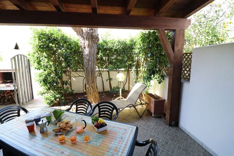 Villa, 2 Bedrooms, Smoking, Patio | Outdoor dining