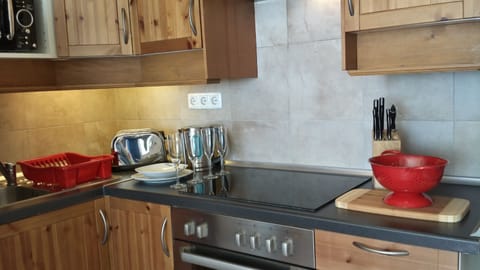 Apartment, 1 Bedroom, Balcony | Private kitchen | Microwave, coffee/tea maker