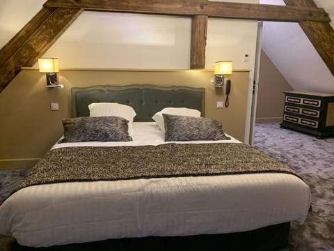 Chambre Prestige | Premium bedding, minibar, desk, soundproofing