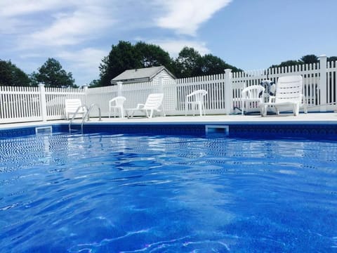 Indoor pool, seasonal outdoor pool, sun loungers