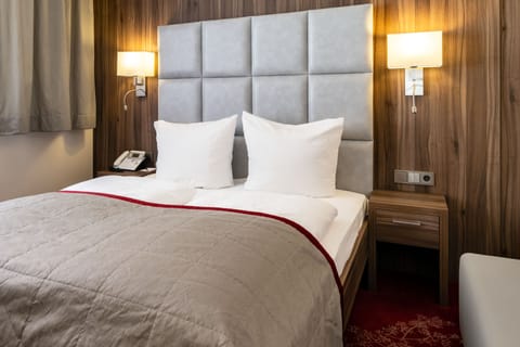 Standard Double Room | Free WiFi, bed sheets