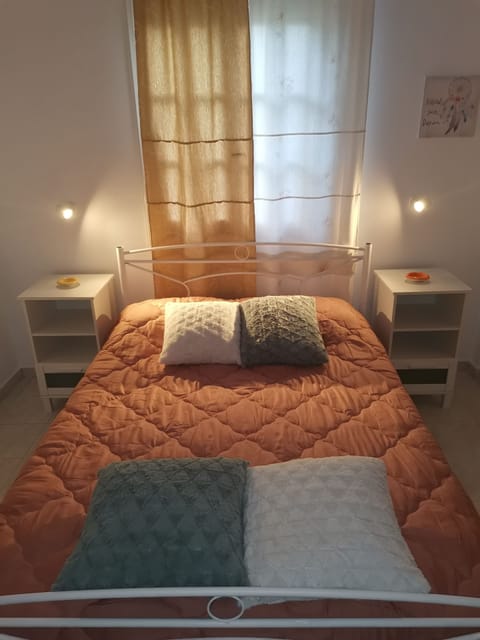 Apartment | 2 bedrooms, in-room safe, individually decorated, individually furnished