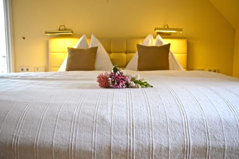 Premium bedding, pillowtop beds, in-room safe, individually decorated