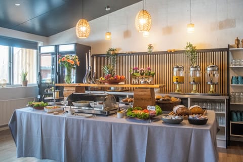 Daily buffet breakfast for a fee