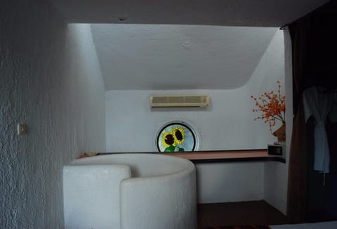 Apartment, 1 Bedroom | 1 bedroom, in-room safe, iron/ironing board, free WiFi