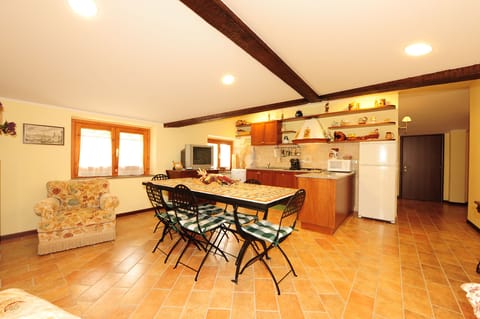 Free buffet breakfast