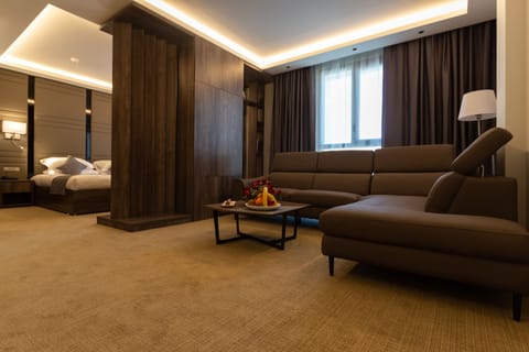 Executive Suite | Free WiFi