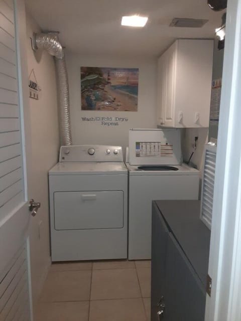 Condo, Multiple Beds, Kitchen, Beach View | Laundry