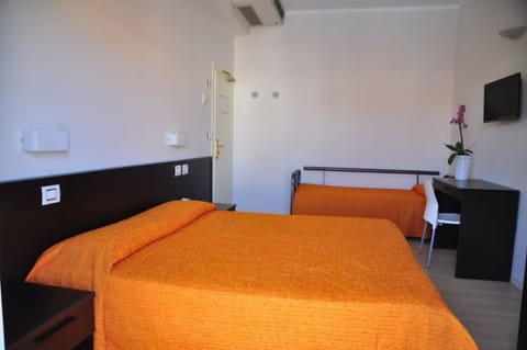 Standard Triple Room | In-room safe, desk, free WiFi, bed sheets