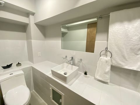 Standard Room | Bathroom | Shower, towels